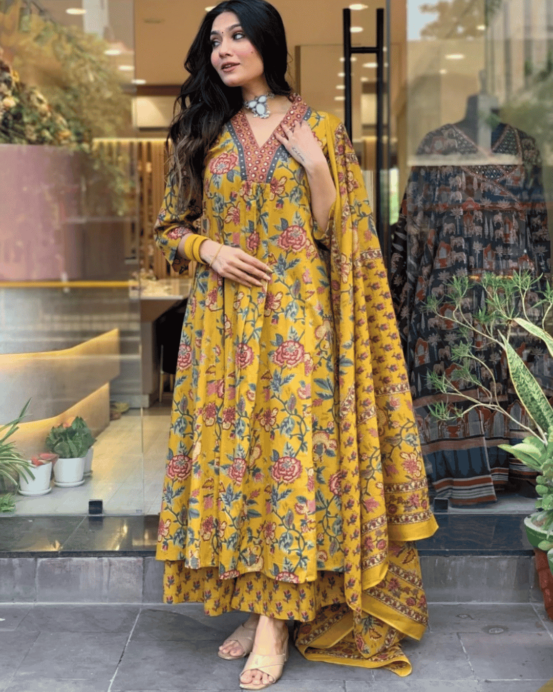 Untitled design - 2026-09-14T012419.557 Women’s Mustard Yellow Floral Printed Kurta Set - Image 1